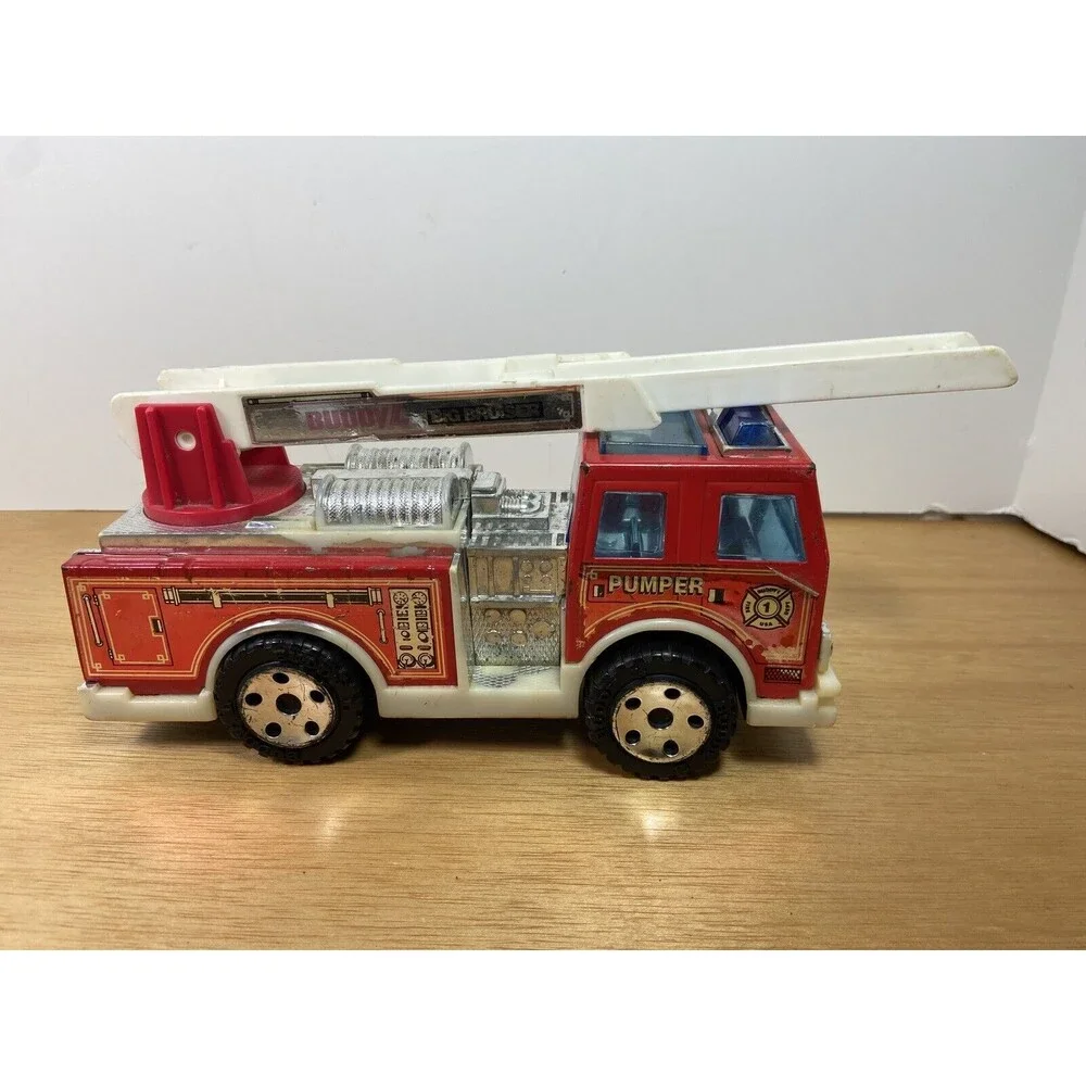 1989 BUDDY L Big Bruiser Pumper Fire Truck Plastic & Metal VTG